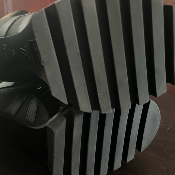 100% AUTHENTIC ***Louis Vuitton Star Trail Ankle Boots - Picture 4 of 5